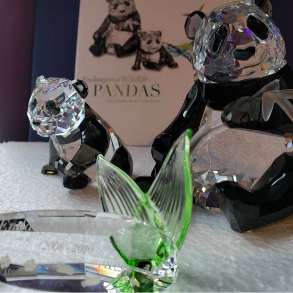 Swarovski crystal Pandas W/ original box and COA NEW - Picture 3 of 5